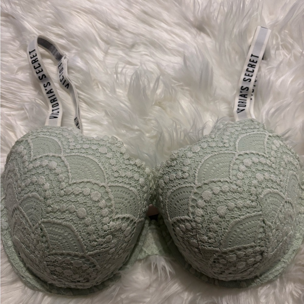Victoria's Secret Mint Lace Bra